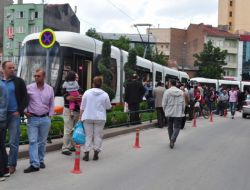 Tramvayda Tacizciyi Biber Gazıyla Etkisiz Hale Getirdi