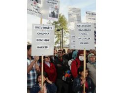 Taşeron İşçiler, Başbakan’a Seslenerek Kadro İstedi