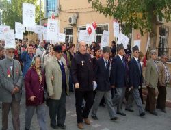 Edremit'te Gazi Ve Şehitler Anısına Yürüyüş Yapıldı
