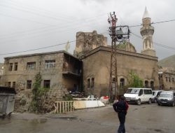 Bitlis’teki Tarihi Evler Bir Bir Yok Oluyor