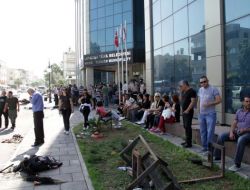 Lefkoşa Belediyesi Çalışanlarının Eylemleri Devam Ediyor