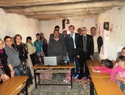 Köylüler, Yoğurt Ve Peynir Yapımını Uzmanından Öğrendi