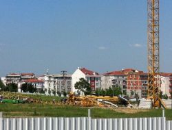 İnşaat Alanında Vinç Devrildi: 1 Ölü 4 Yaralı