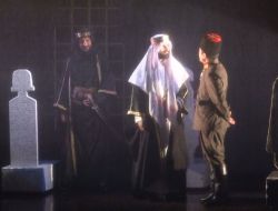 ‘kumandan, Medine Müdafii Fahrettin Paşa’ İsimli Tiyatro Oyununun Galası Yapıldı