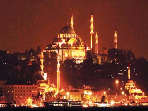 Üç ayların rahmet kapısı aralanıyor