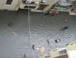 ÇANAKKALE SU ALTINDA