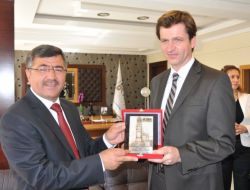 Kardeş Şehir Melle’den Başkan Akdoğan’a Ziyaret