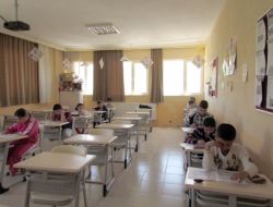 Öğrenciler, Esol Sınavı’nda Başarılı Olmak İçin Ter Döktü