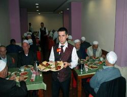 Kosovalı Hacı Adayları Adana'da Ağırlandı!!