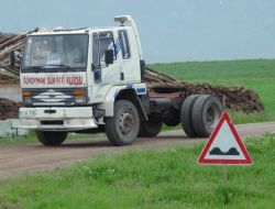 Güroymak'ta Sürücü Adayları Direksiyon Sınavında Ter Döktü