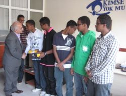 Türkçe'yi En İyi Öğrenen Kenyalı Öğrenciler Ödüllendirildi