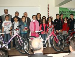 Alpaslan Ali Can Koleji Ödül Dağıtmaya Devam Ediyor