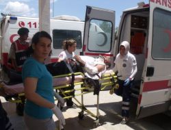 Demre'de Turist Otobüsü Devrildi