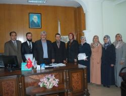 Camiler Haftası'ndaki Yarışmalarda Başarılı Olan Din Görevsi Ve Öğrencilere Ödül