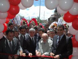 Avea, Kırşehir’de 2 Bayi Birden Açtı