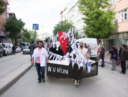 Makü Öğrencilerinden Kostümlü Tanıtım