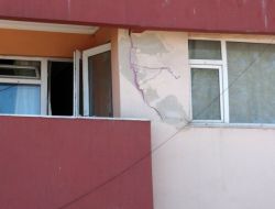 Zemininde Kayma Tespit Edilen Apartman Tahliye Edilecek