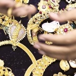 Altın Rekorda, Petrol Arttı!