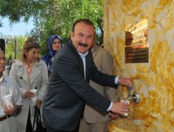 Bu Çeşmeden Su Değil Çorba Akıyor