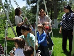 Vali Eşi, Minik Öğrencileri Evinde Ağırladı