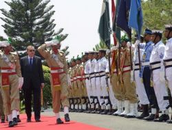 Erdoğan, Pakistanlı Mevkidaşı Gilani Tarafında Resmi Törenle Karşılandı