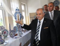 Vali Şentürk, Sorgun’da Halk Eğitim Merkezi Yıl Sonu Sergisini Açtı