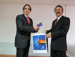 Prof. Acar: Türkiye’nin Çoğunlukçu, Adaletli Bir Sivil Anayasaya İhtiyacı Var