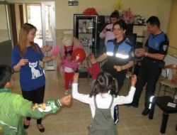 Emniyet, Kimsesiz Çocuklar İçin Eğlence Düzenledi