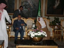 Arınç, Yemen Dostları Toplantısı İçin Riyad'a Geldi