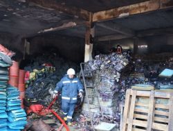 Ayakkabı Boyası Üreten İmalathane Alev Alev Yandı