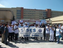 Vergi Daireleri Ve Hastanelerde Grev