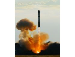 Rusya Kıtalararası Yeni Model Balistik Füze Denedi