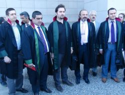 Balyoz Avukatları Mahkeme Heyetini Hsyk'ya Şikayet Edecek