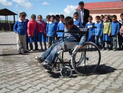 Topladıkları Plastik Kapaklar, Engelli Öğrenciye Araba Oldu