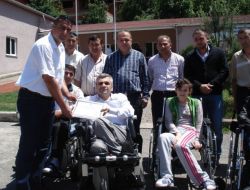 Erdemir’li İşçilerden Engellilere Tekerlekli Sandalye