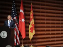 Gül’den Stanford’da Liderlik Dersi