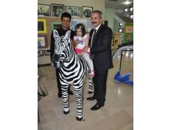 Atık Kağıtlar Sanata Dönüştü