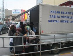 Keşan’da Regaip Kandili Dolayısıyla Lokma Dağıtıldı