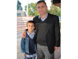 "Diş Fırçalama Alışkanlığı Kazanmada En İyi Rol Model Anne Ve Baba"