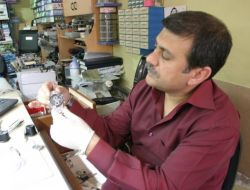 Saat Teknolojisi Mekaniğe Döndü, Tamircinin Yüzü Güldü