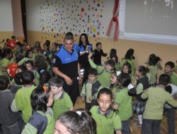 Aksaray Polisinden Kolbastılı Trafik Eğitimi