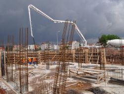 Köyünde Okul Olmadığı İçin Okuyamayan İş Adamı 540 Öğrenci İçin Okul Yaptırıyor