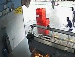 Önce Benzin Döküp Yaktı Sonra Teslim Oldu