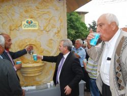 Kozan'da Namaz Çıkışında Bin 500 Bardak Çorba Dağıtıldı