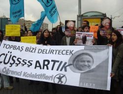Öğrenciler  Ulaşım Zammını Protesto  Etti!