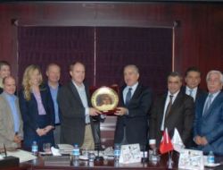 Mccurdy: Türklerin Abd'de Politik Arenada Büyük Eksikleri Var