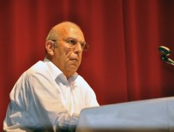 Behçet Saatcı, Kent Konseyi Başkanlığı'ndan İstifa Etti