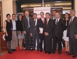 Mark Lewis: Türkiye'nin Orta Vadeli Görünümü Son Derece İyi