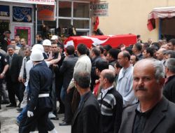 Şehit Polis, Kardeşinin Yanına Defnedildi!