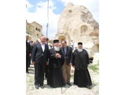 Patrik Barthelemeos, Aziz Yuhanna’nın Evini Gezdi